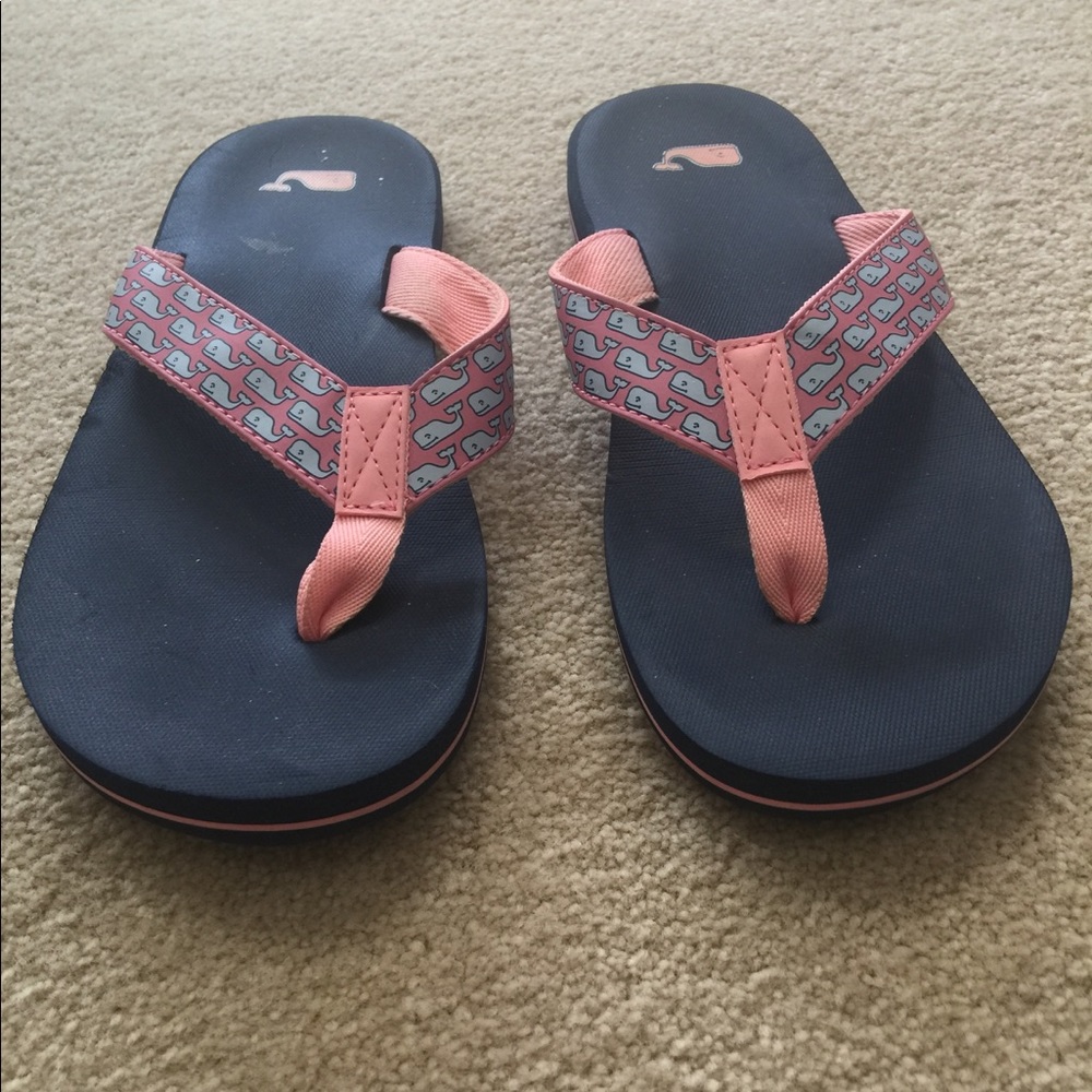 Vineyard Vine flip flops
